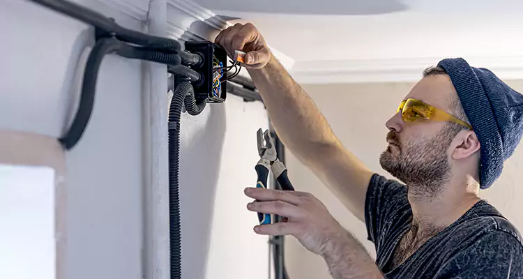 Garage Door Opener Cable Repair in Lauderdale Lakes, FL