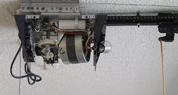 Emergency Garage Door Opener Repair in Lauderdale Lakes, FL