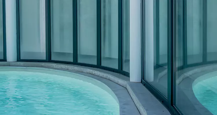 Repair Polyester Screen for Pool Enclosure in Lauderdale Lakes, FL