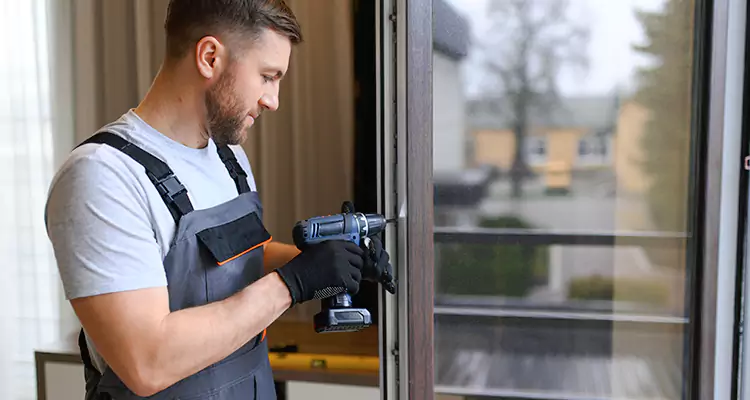 Sliding Screen Door Handle Repair in Lauderdale Lakes, FL