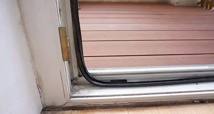 Why Choose Us for Leaking Sliding Glass Door Repair in Lauderdale Lakes, FL?