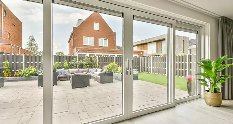 Best Sliding Screen Door Replacement Company in Lauderdale Lakes, FL