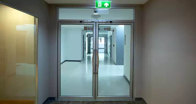 Emergency Glass Door Repair in Lauderdale Lakes, FL
