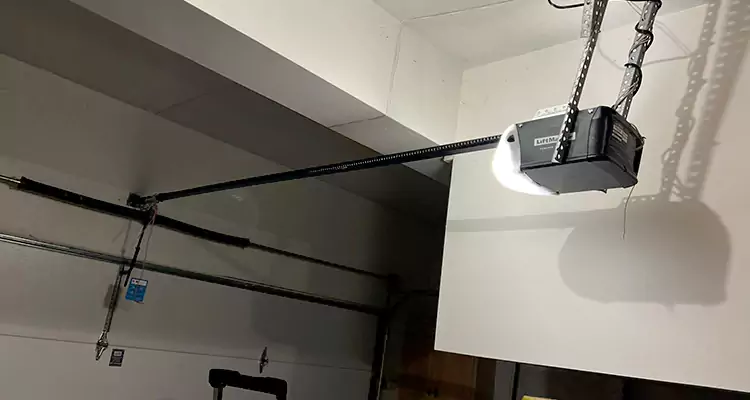Linear Garage Door Opener Repair in Lauderdale Lakes, FL