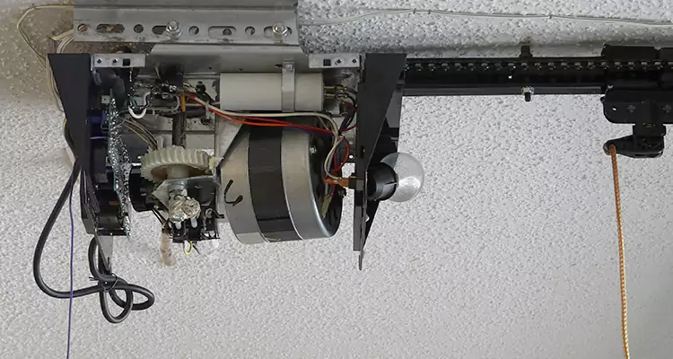 Garage Door Motor Replacement in Lauderdale Lakes, FL