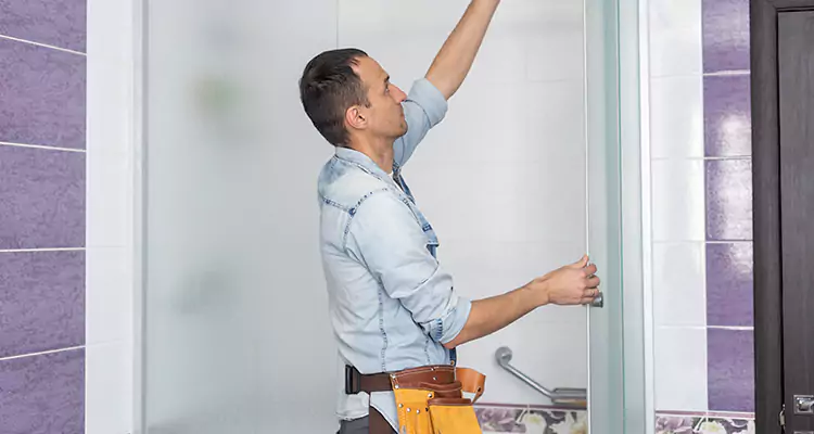 Glass Sliding Door Repair Near You in ⁣ Lauderdale Lakes, FL