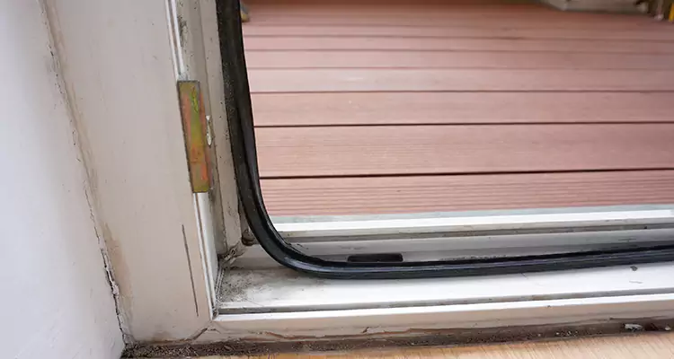 Repair Patio Doors Leaking at Bottom in Lauderdale Lakes, FL