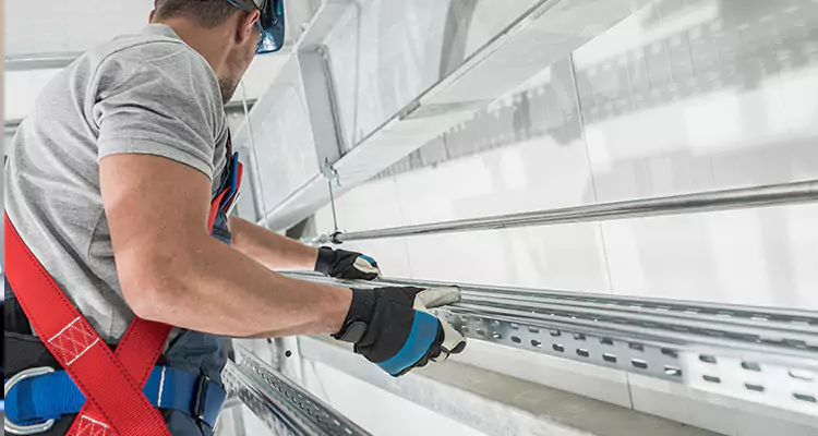 Glass Balcony Railing Replacement in Lauderdale Lakes, FL