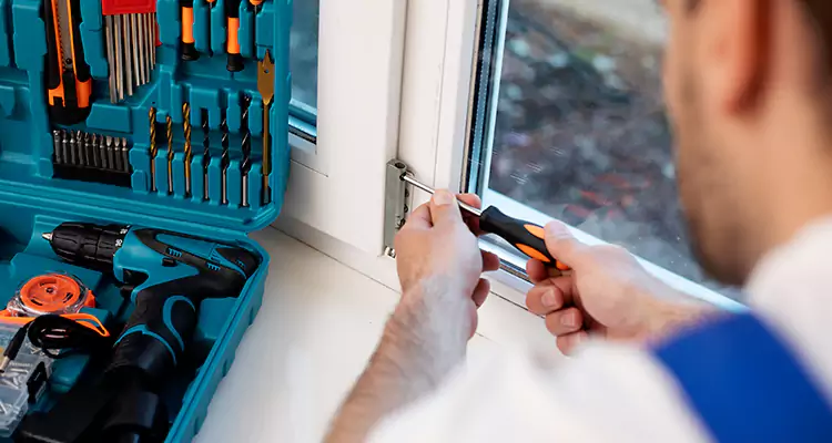 Mirrored Sliding Doors Replacement Expert in Lauderdale Lakes, FL