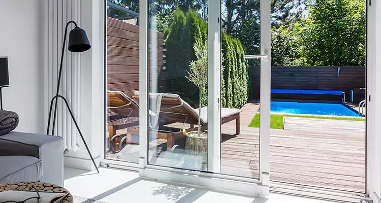 Fixing A Sliding Screen Door Roller in Lauderdale Lakes, FL