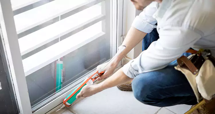 Dap Window Caulk Repair in Lauderdale Lakes, FL